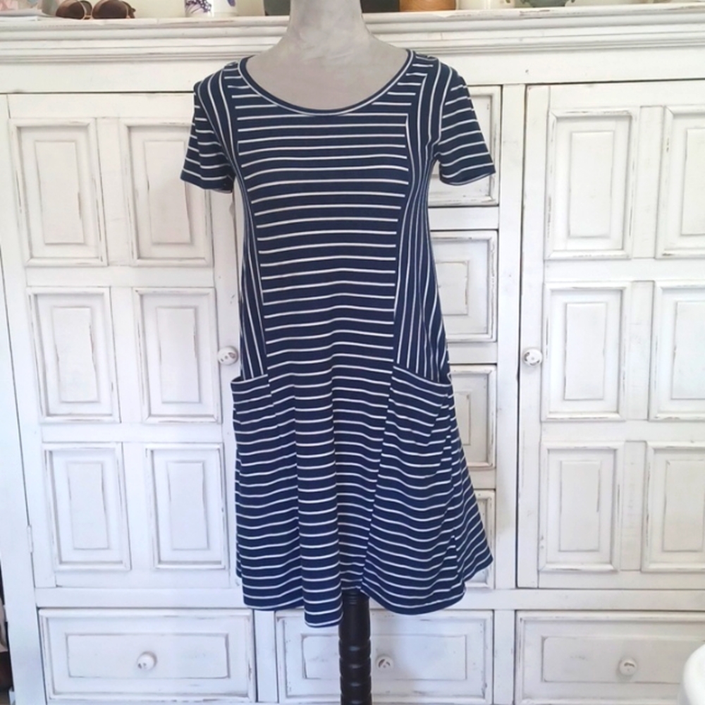Derek Heart navy & white size small dress